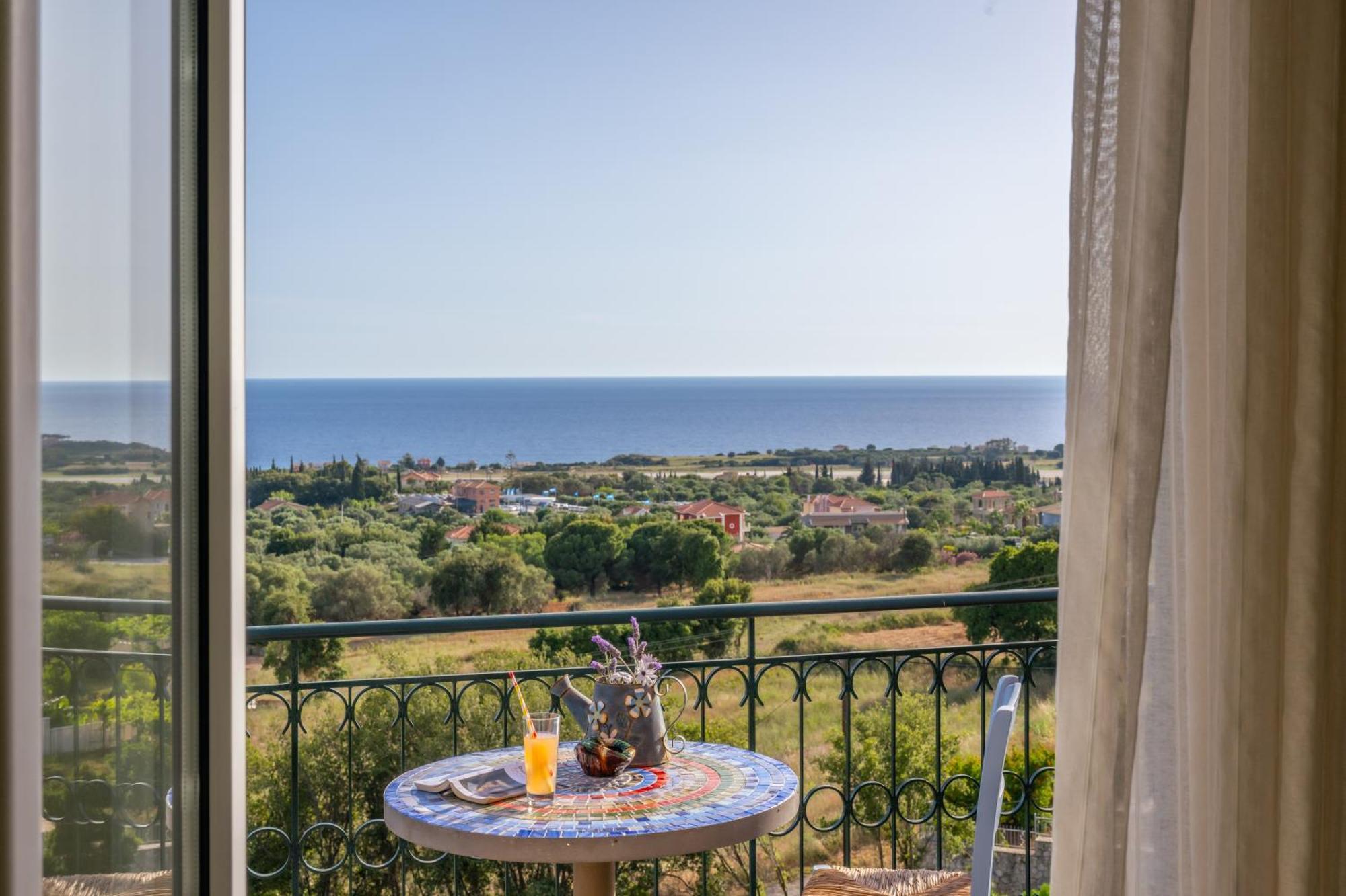 Liogerma Art Deco Villa - 5 Min Drive To Lassi سفوروناتا المظهر الخارجي الصورة